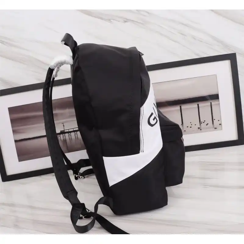 Givenchy Bags 1910GIV0037