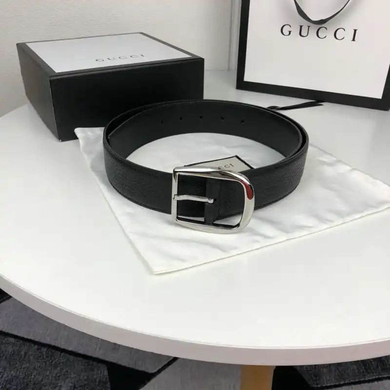 G*u*i s belt 2007xf0088