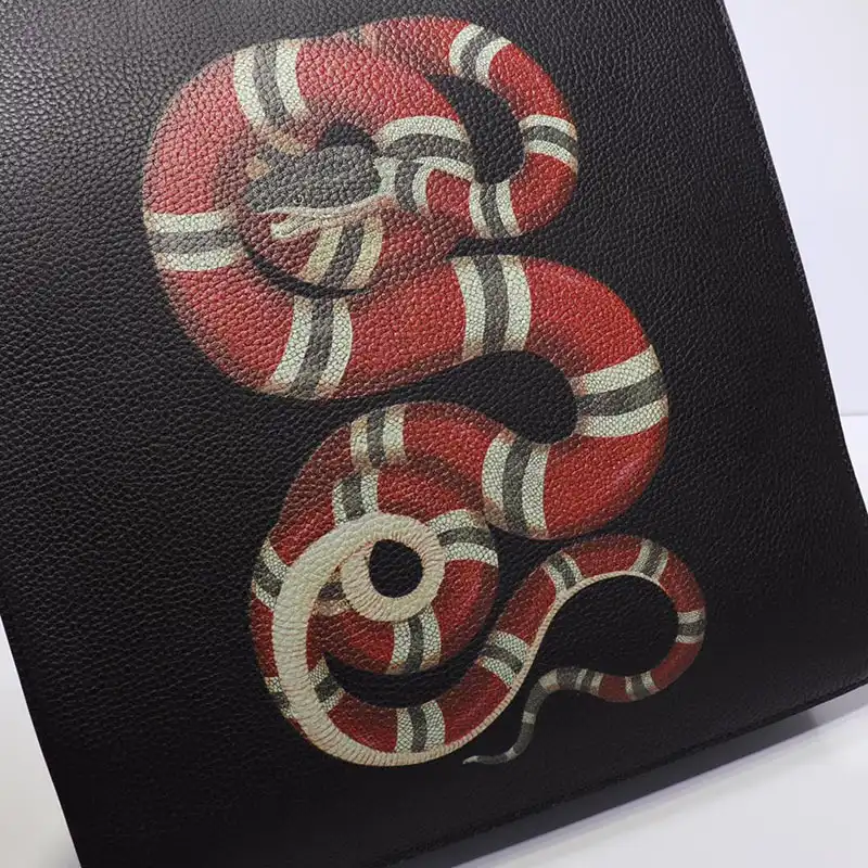 G*u*i tote bags 19gm0002