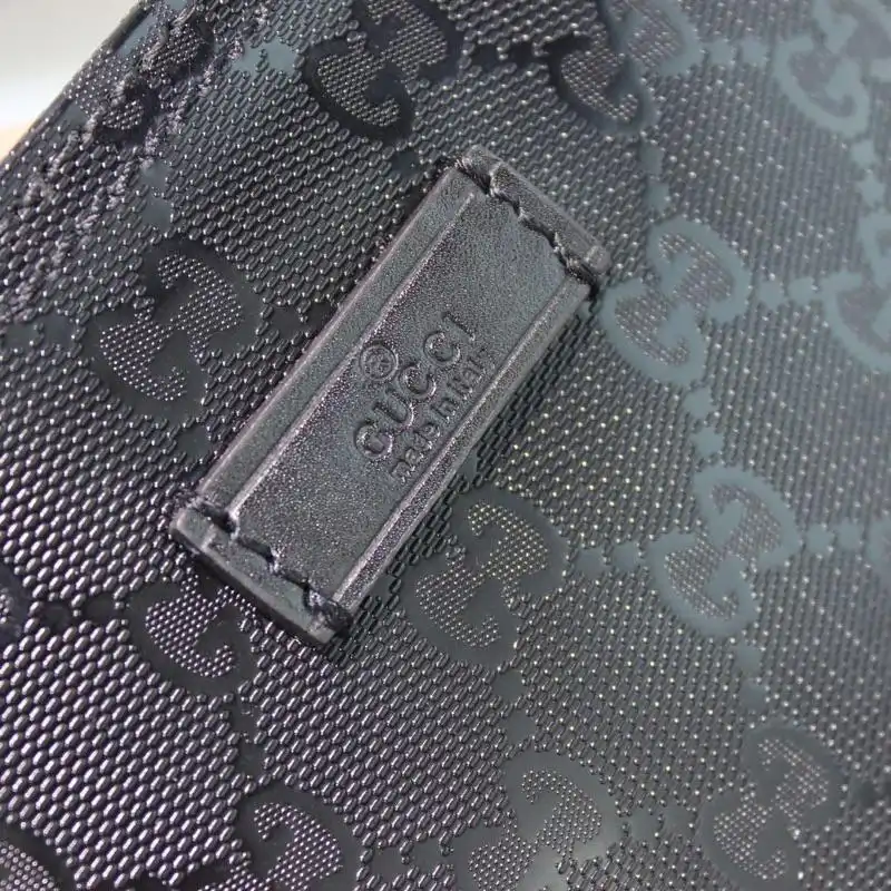 G*u*i messenger bags 19gm0031