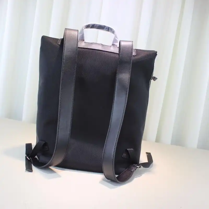 G*u*i backpack 19gm0036