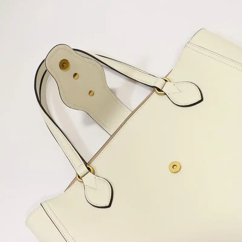 G*u*i bags 2106dj0038