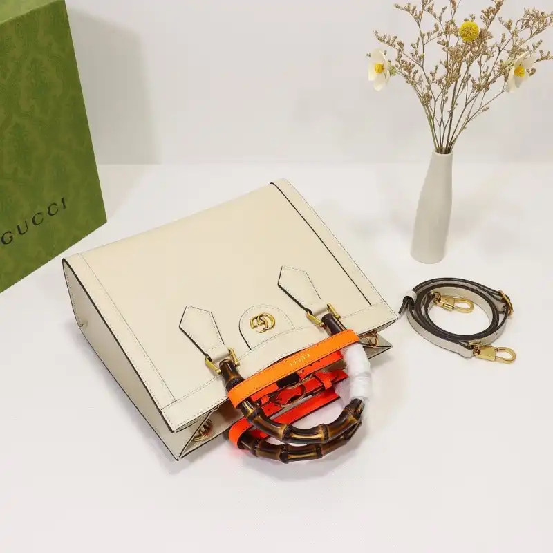 G*u*i s bags 2108dj0045