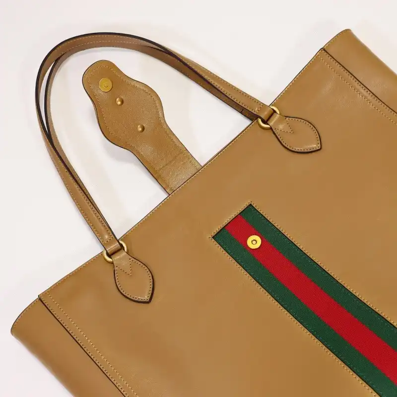 G*u*i s bags 2108dj0070