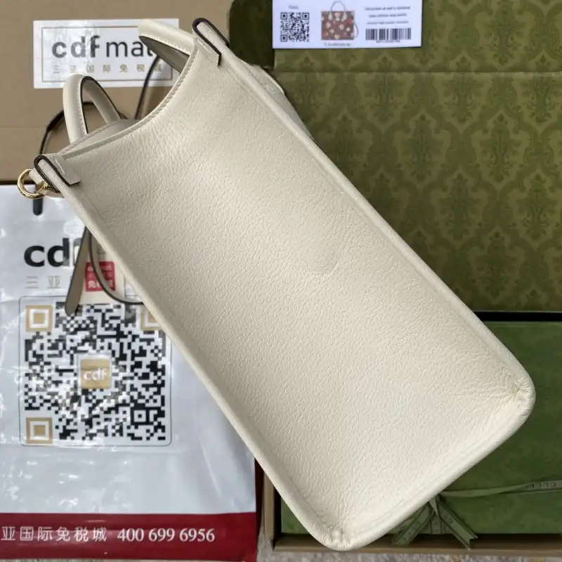 G*u*i s bags 2108ya0076