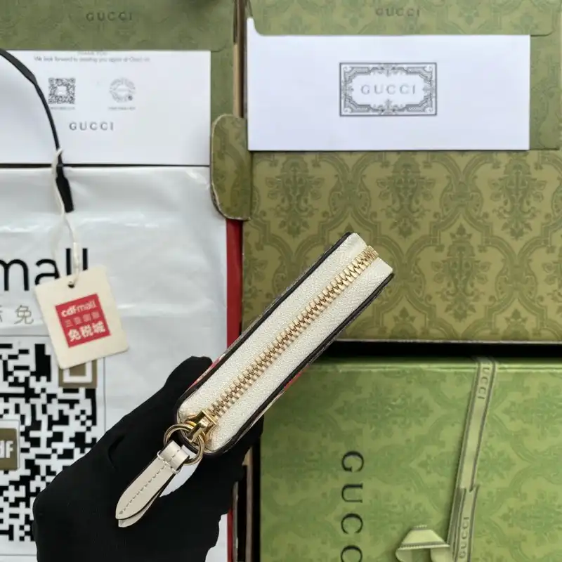 G*u*i s bags 2108ya0079