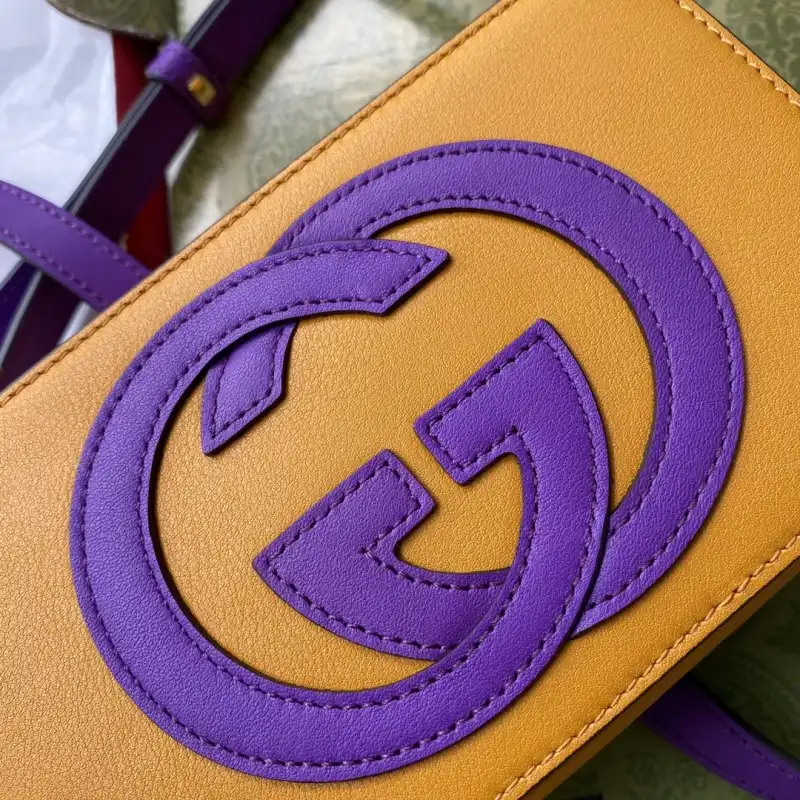 G*u*i s bags 2108ya0098