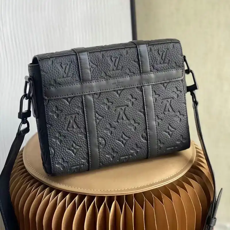 LV Bags 2111FY0020