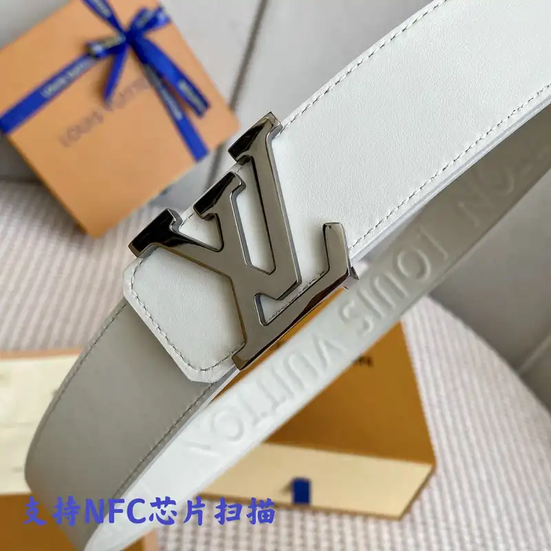 LV Belts 2204XA0134