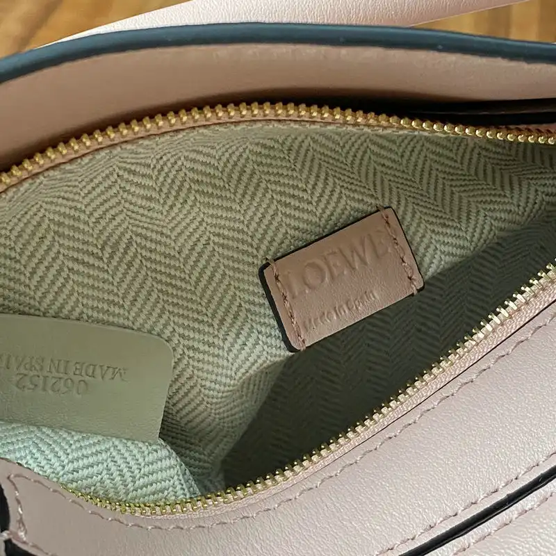 Loewe Bag 2209SW0021