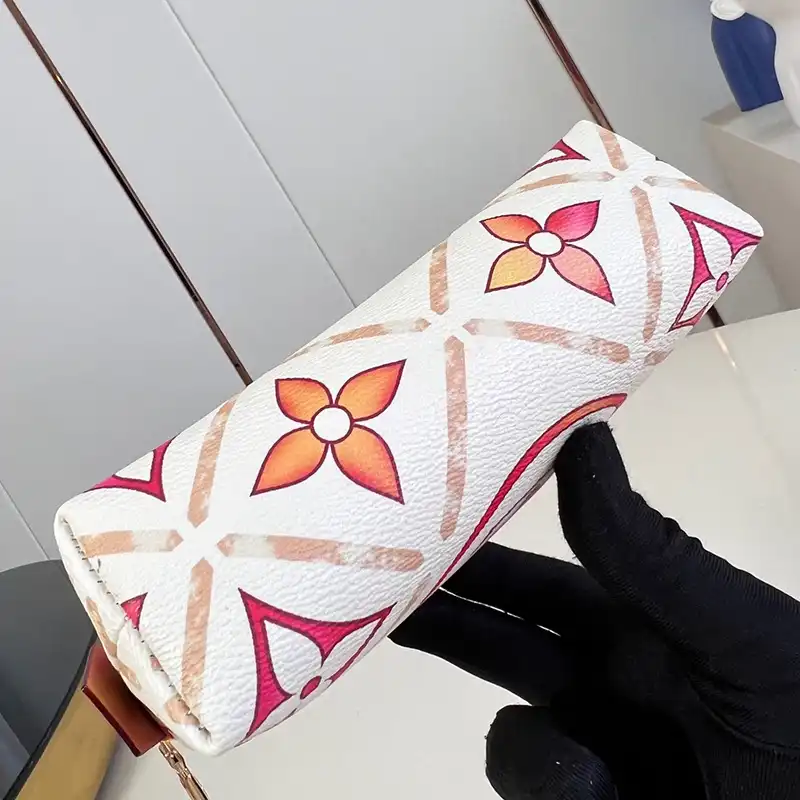 G*u*i bags 2407yz0108