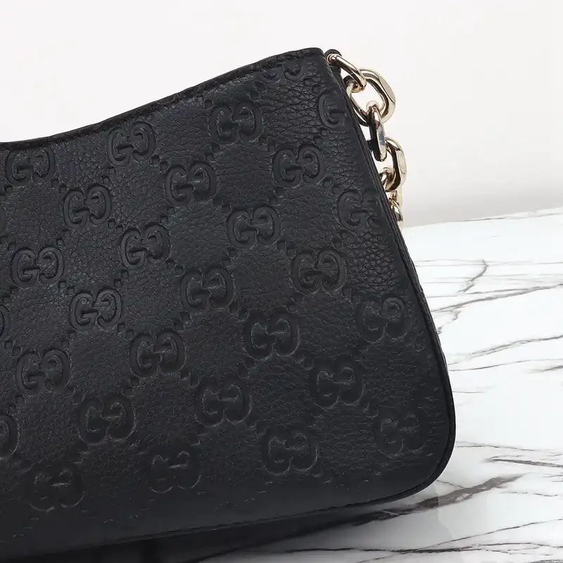 G*u*i bags 2410ya0194