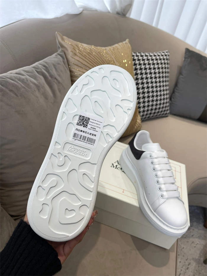 Alexander McQueen Oversized Lightweight 2573