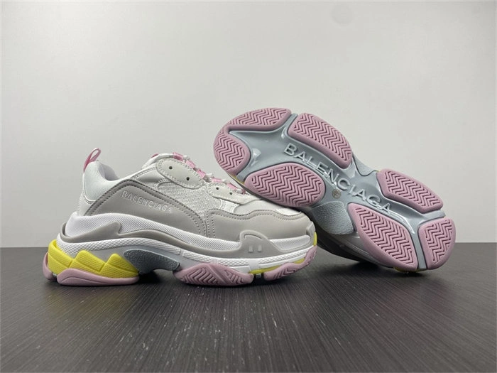 BLCG Triple S White Yellow  524039 W2FW4 TopPick 4451