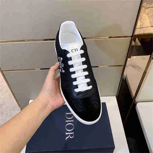 StreetReady DR Sneaker 1136
