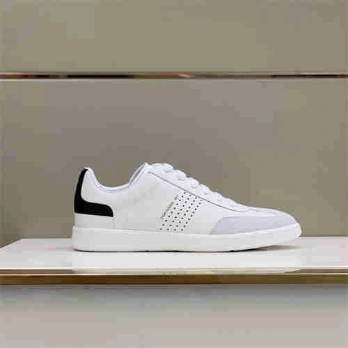 DR Sneaker Popular 1140