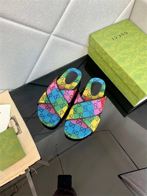 EasyMatch Gocci Slipper 5750