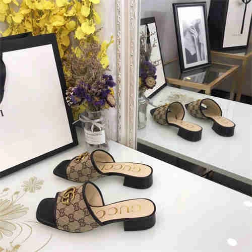 Refined Gocci Slipper 5620