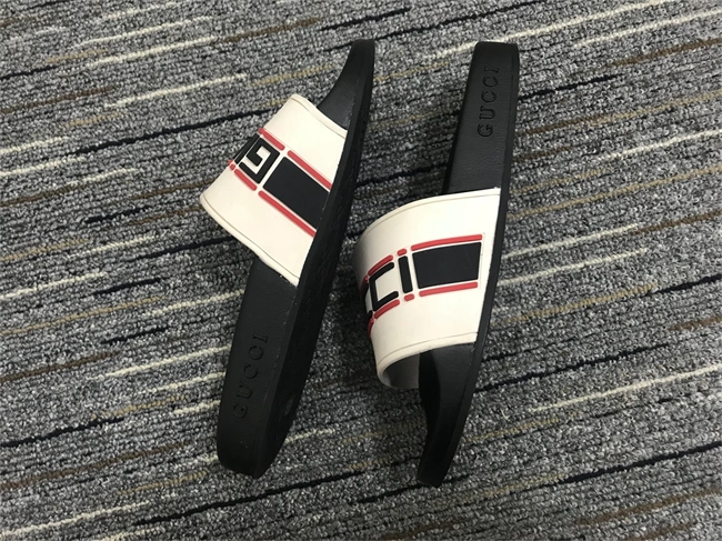 G*u*i slide compact 449