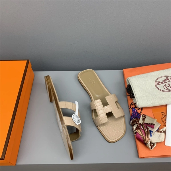 H Slipper Refined 2328