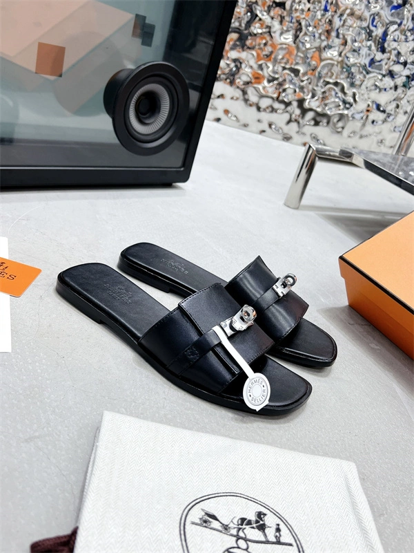 Elegant H Slipper 2372