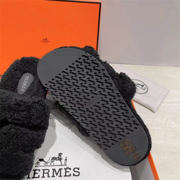 Efficient H Slipper 2380