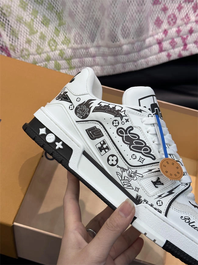 Lv Trainer Sneaker Fashionable 2063