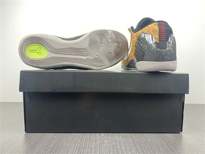 Seasonal Nike Kobe 636602- 5034