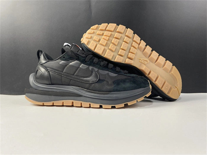 Resilient Nike Vaporwaffle sacai Black Gum DD1875- 5235
