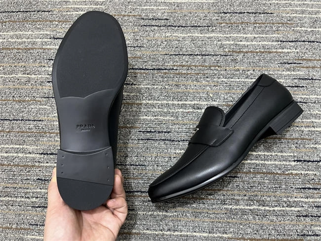 Reliable Prada Loafer 3337