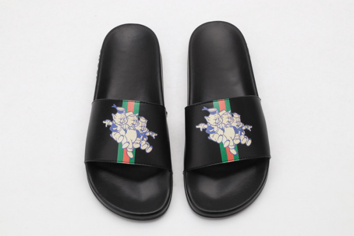 G*u*i slippers