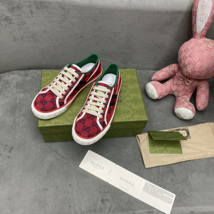 G*u*i sneaker