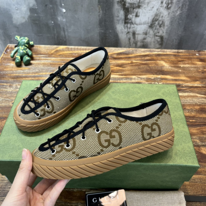 G*u*i  low-top sneaker
