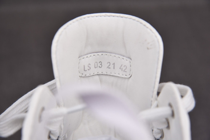 d10r b28  oblique low top sneaker