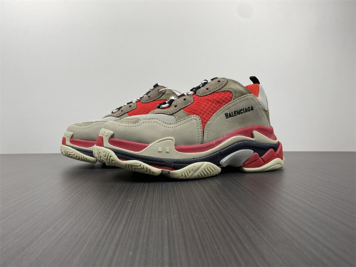 blcg sneaker triple.s.