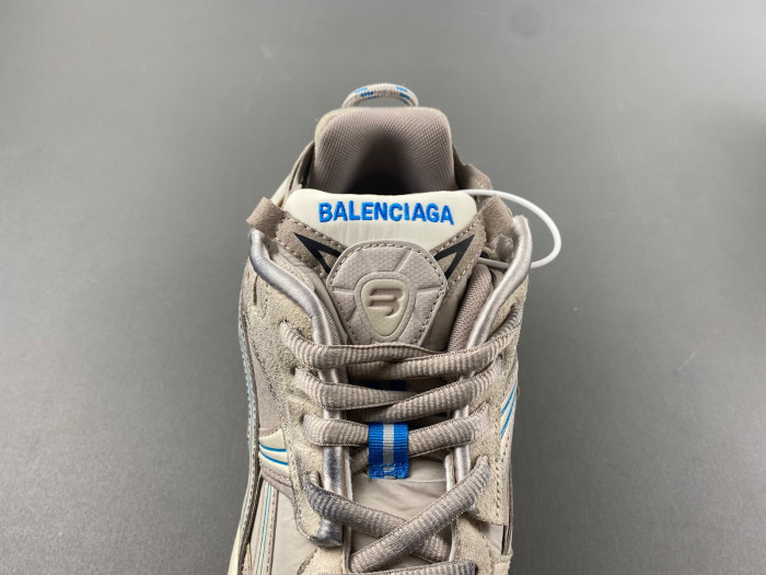 Ba*len*cia*ga -runner