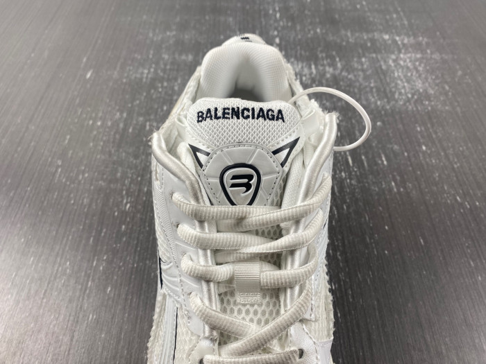 Ba*len*cia*ga -runner