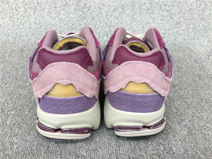 new balance 2002r 