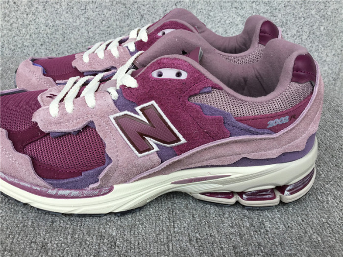 new balance 2002r 
