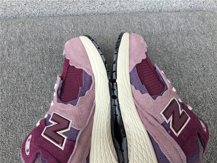 new balance 2002r 