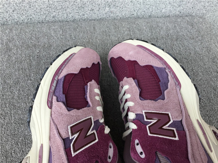 new balance 2002r 