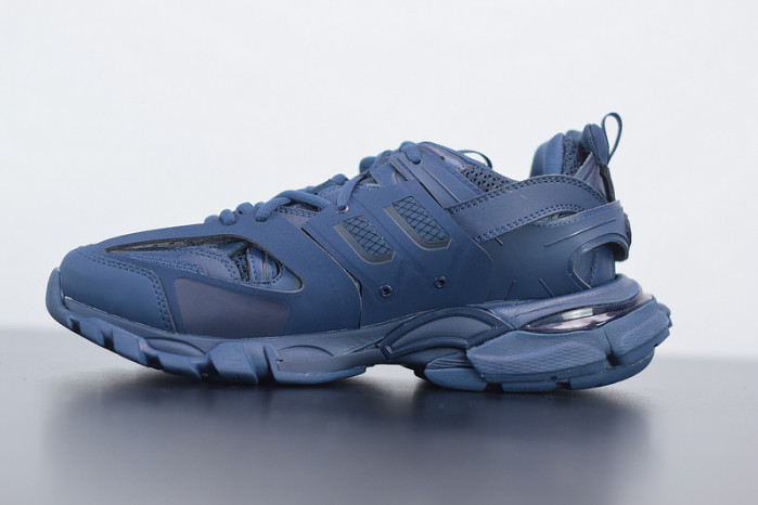 blcg track trainer dark navy 542023 w2la1 4107