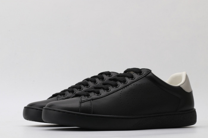 G*u*i ace embroidered low-top sneaker 431942a38g09064