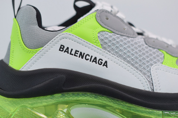 blcg sneaker triple.s.gomma grey white green 541624 w2fr1 8297