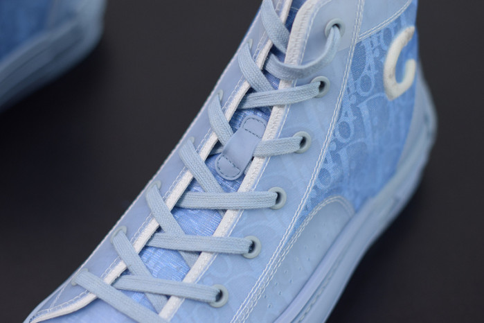 d10r b23 oblique high top sneaker