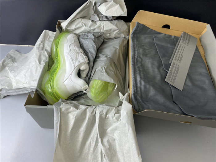 blcg sneaker triple.s.gomma fluorescent white 544351 w09o1 0828
