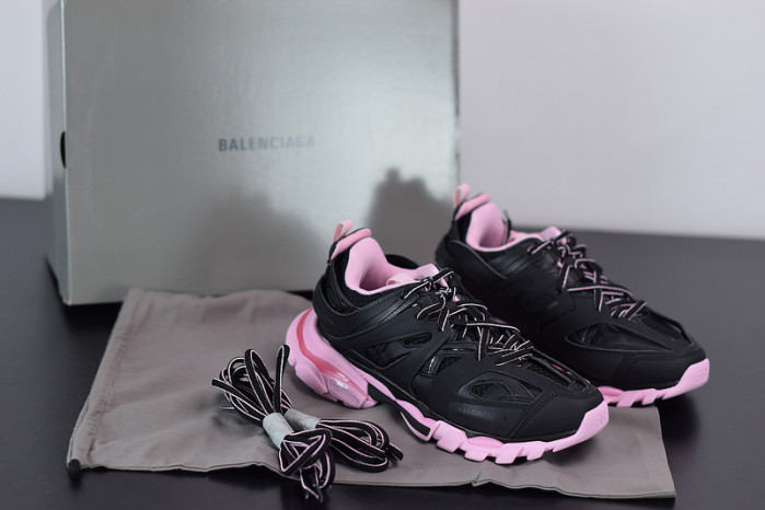 blcg track trainer pink and black 542436 w3ac1 1050