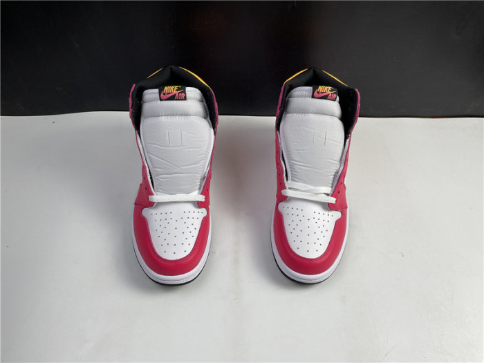 air jordan 1 retro high og light fusion red 555088-603