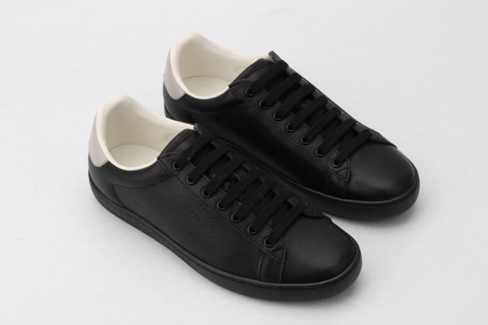 G*u*i ace embroidered low-top sneaker 431942a38g09064