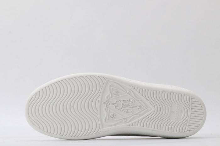 G*u*i ace embroidered low-top sneaker 431942a38g09066